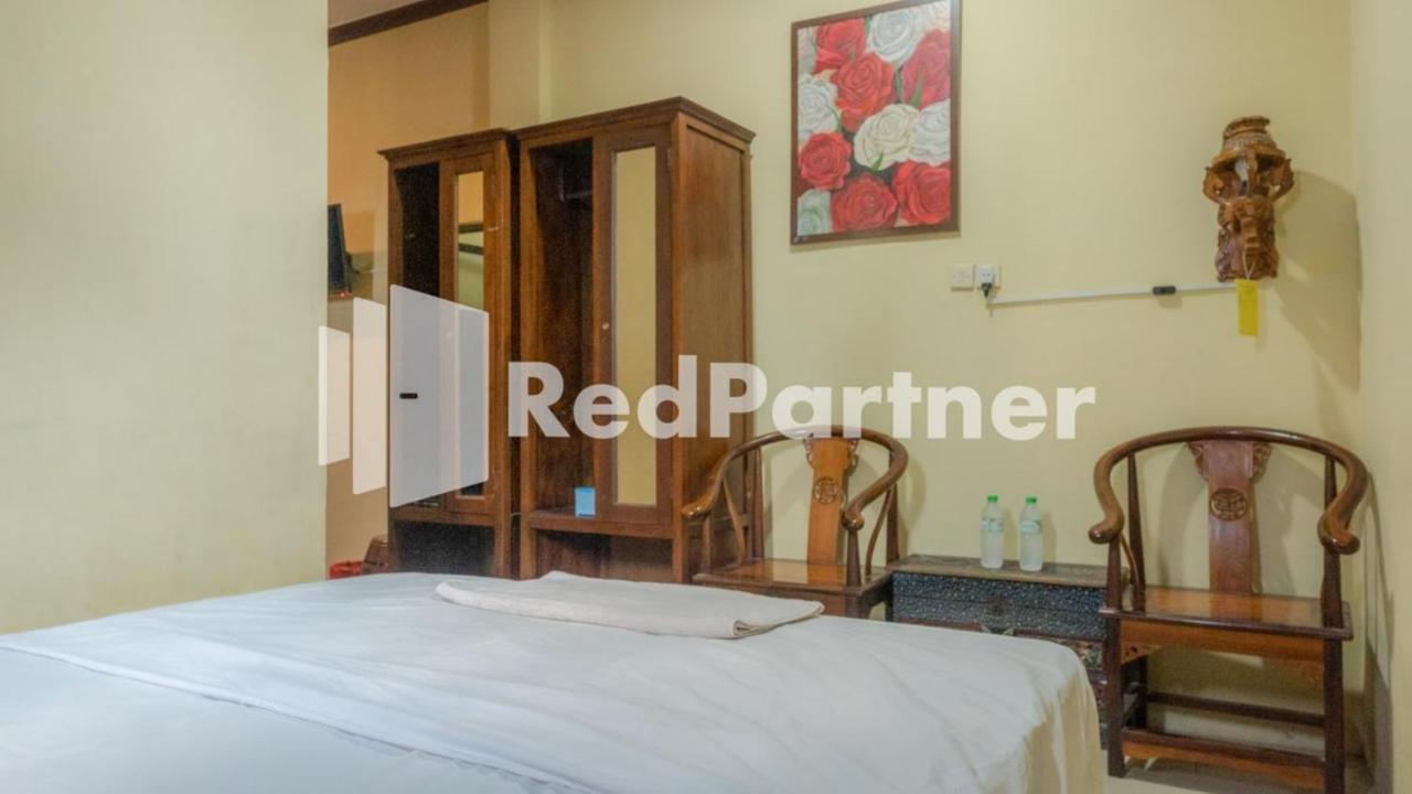 Vandhela Homestay Syariah Mitra Reddoorz Сурабая Екстер'єр фото