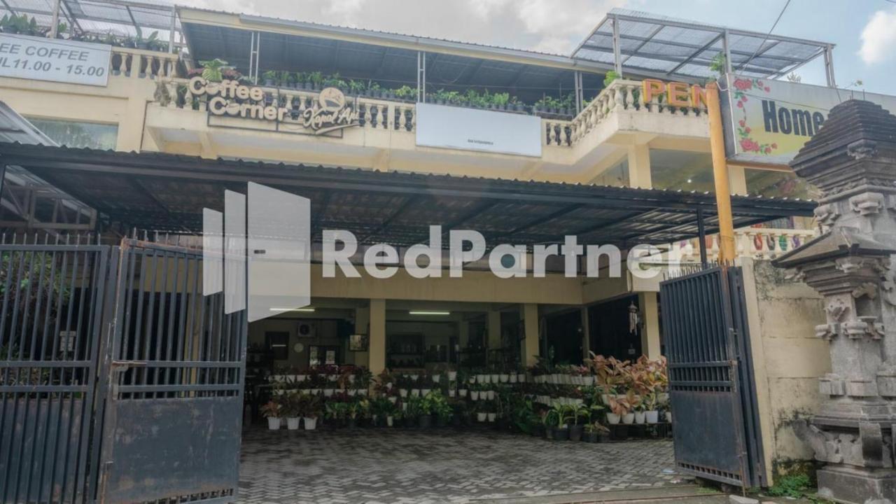 Vandhela Homestay Syariah Mitra Reddoorz Сурабая Екстер'єр фото