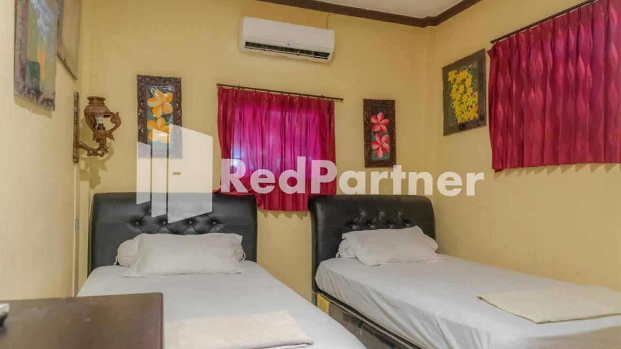 Vandhela Homestay Syariah Mitra Reddoorz Сурабая Екстер'єр фото